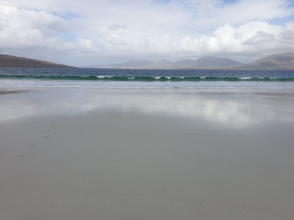 54_luskentyre-beach_53968334667_l