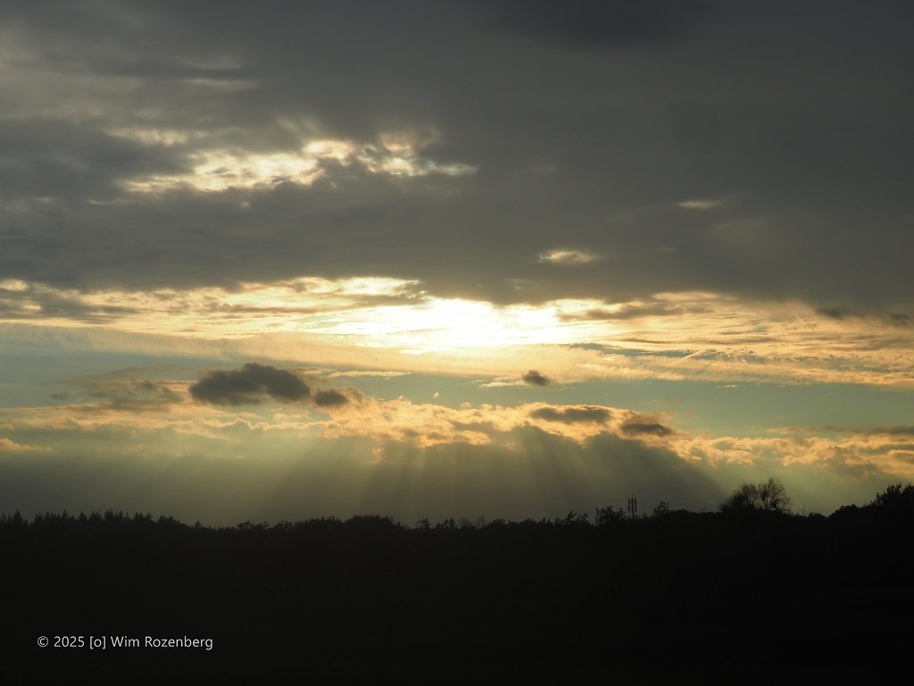 69_sunset_54690736434_l